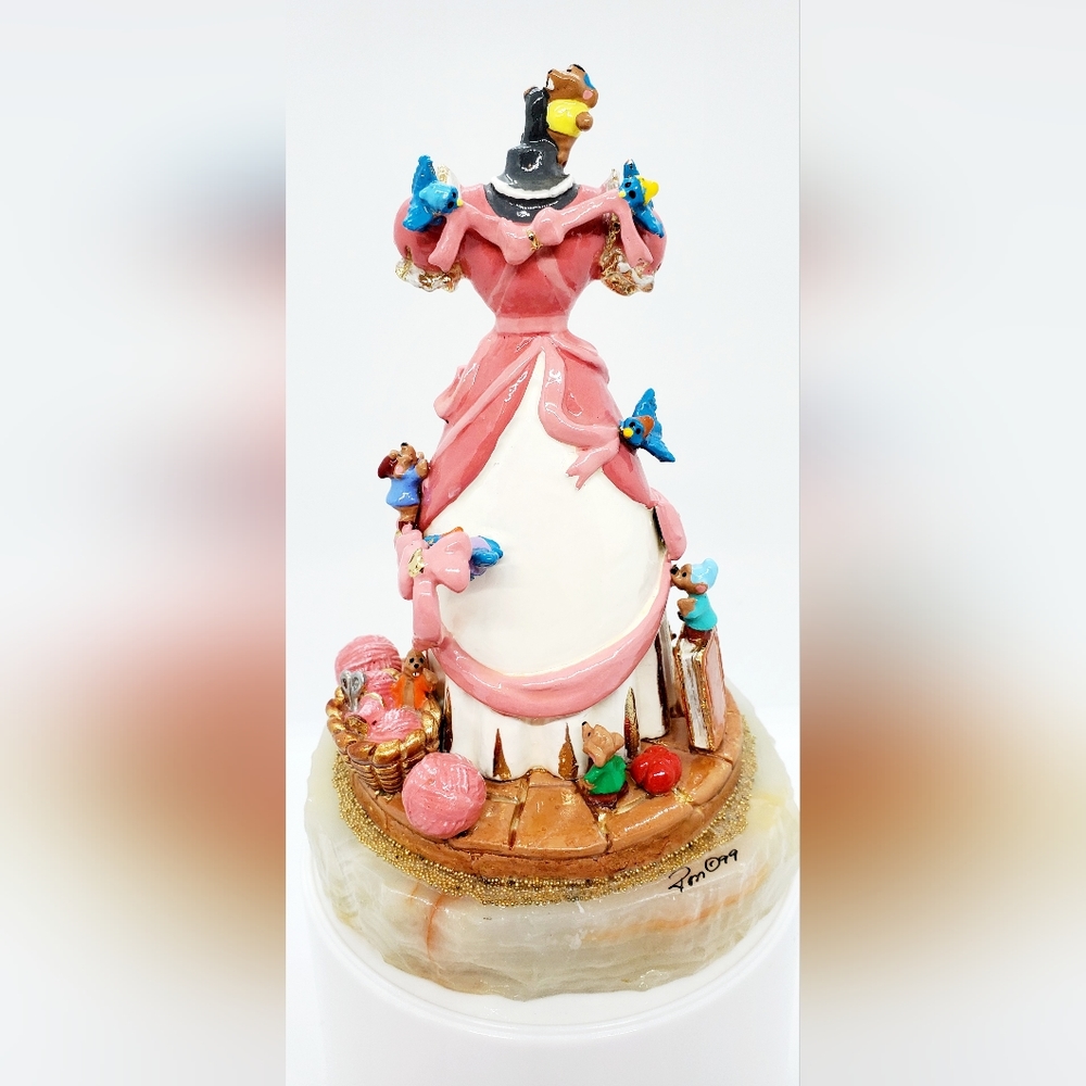 Disney by Ron Lee's 1999 Making Cinderella’s Dress Ltd Etd #1003 out of #2500 - Picture 3 of 9